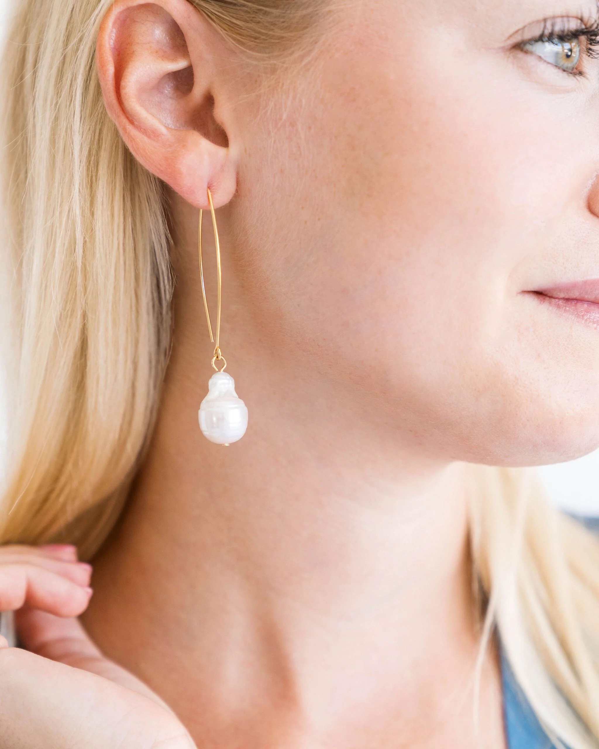 Baroque Pearl Threader Earrings - Image 3