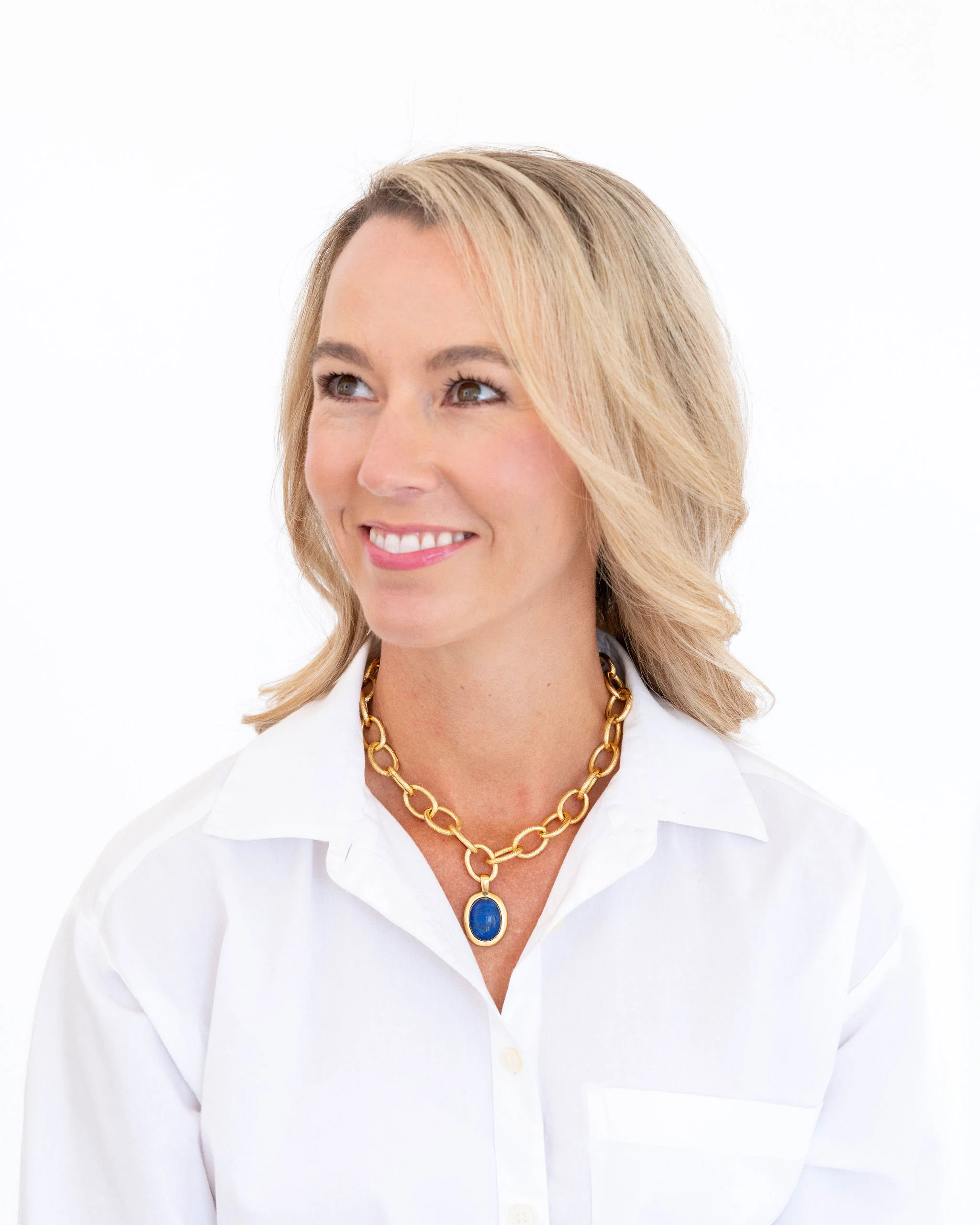 Caroline Loop Chain Necklace - Image 8