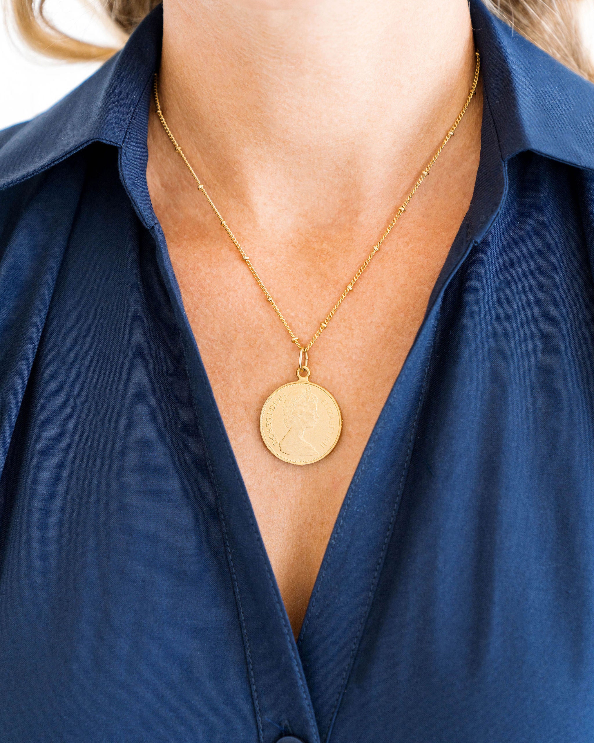 Dainty Queen Elizabeth II Coin Necklace - Image 3