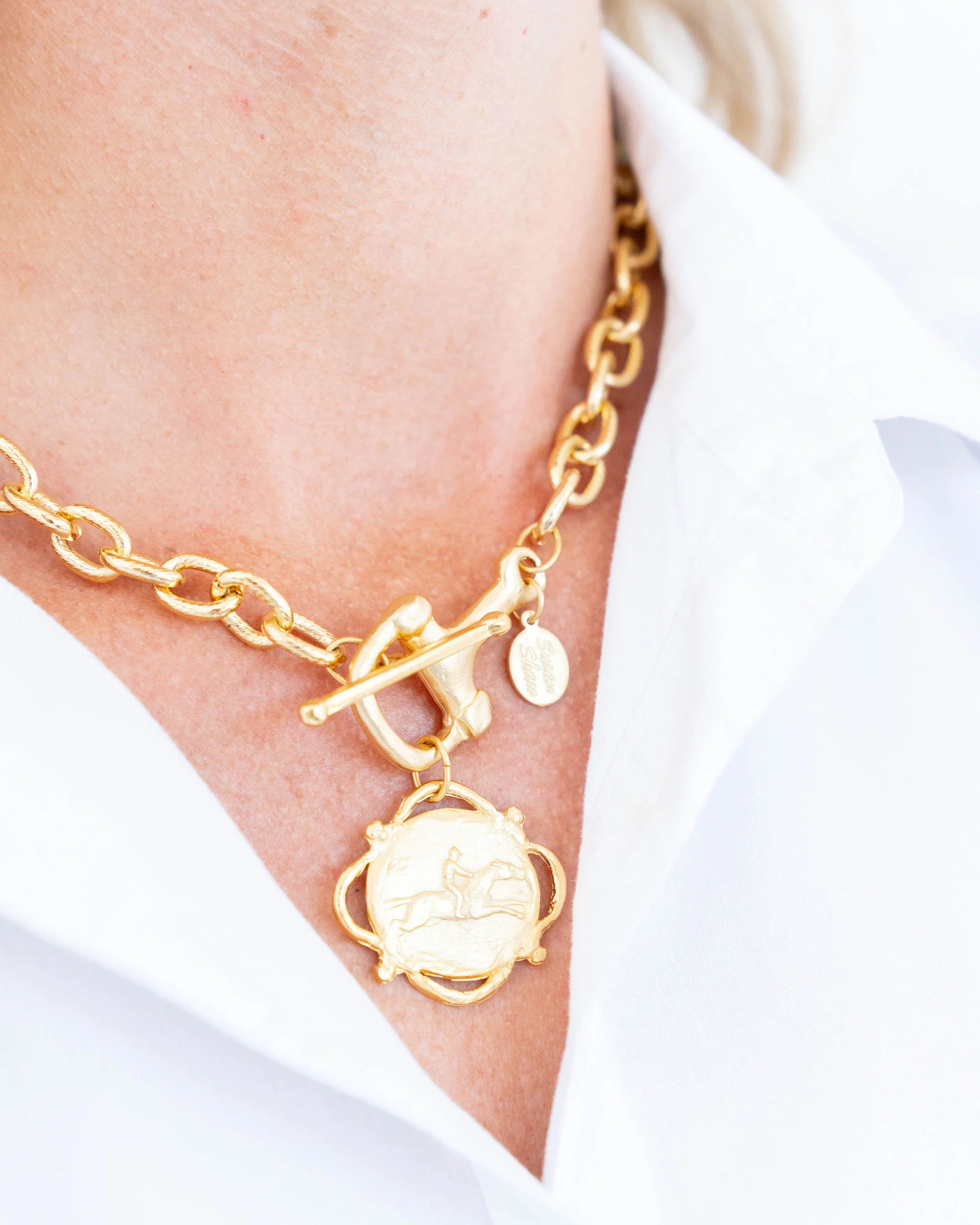 Felicity Pendant Toggle Necklace - Image 3