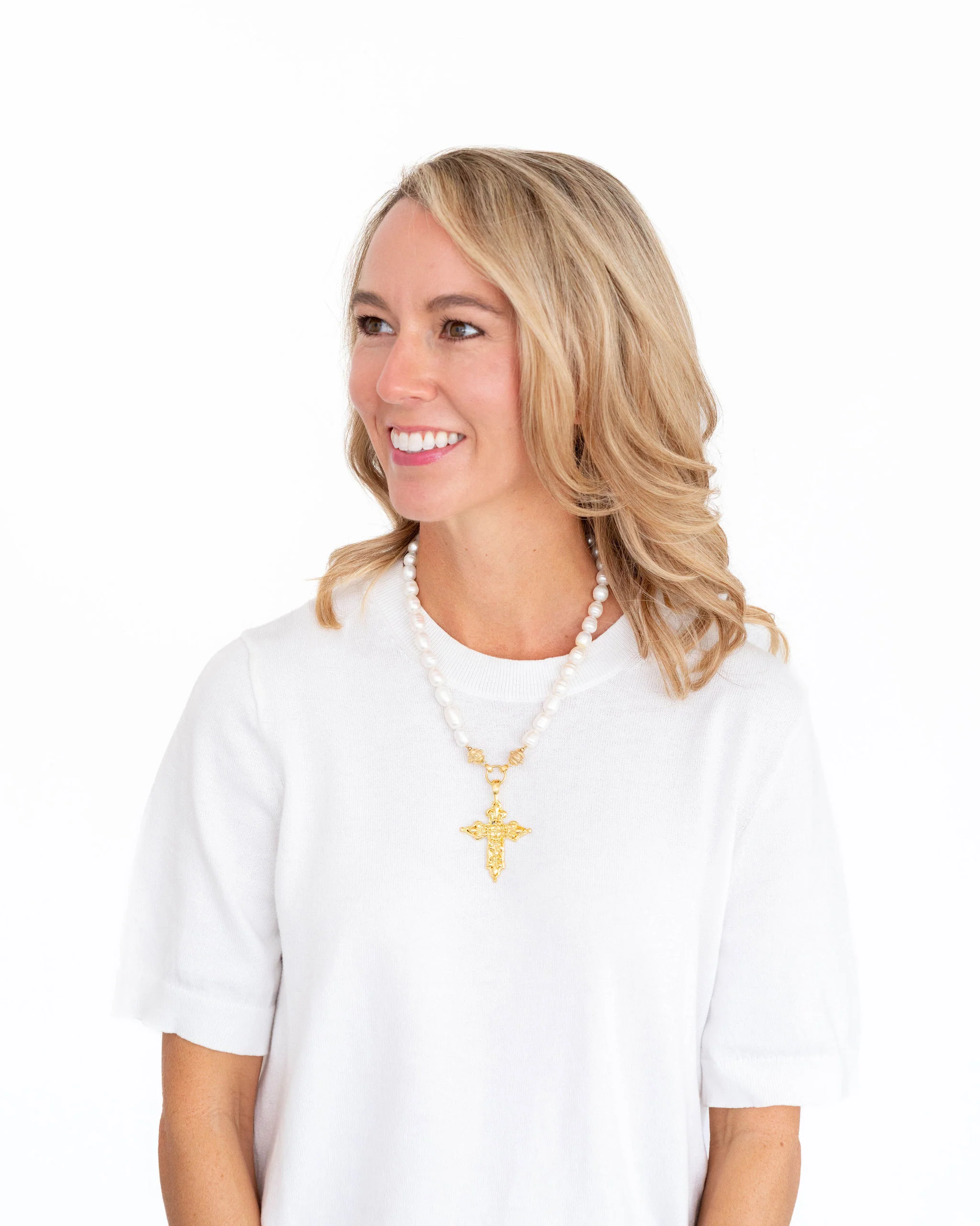 Fleur Cross Pearl Necklace - Image 2
