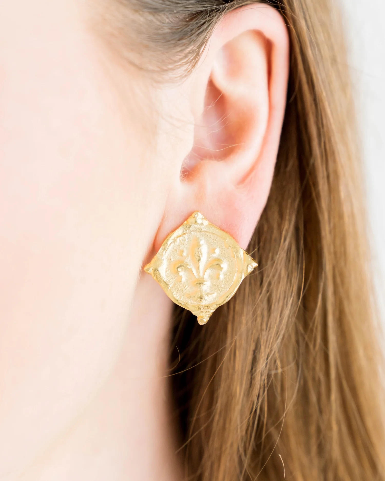 Fleur De Lis Intaglio Studs - Image 6