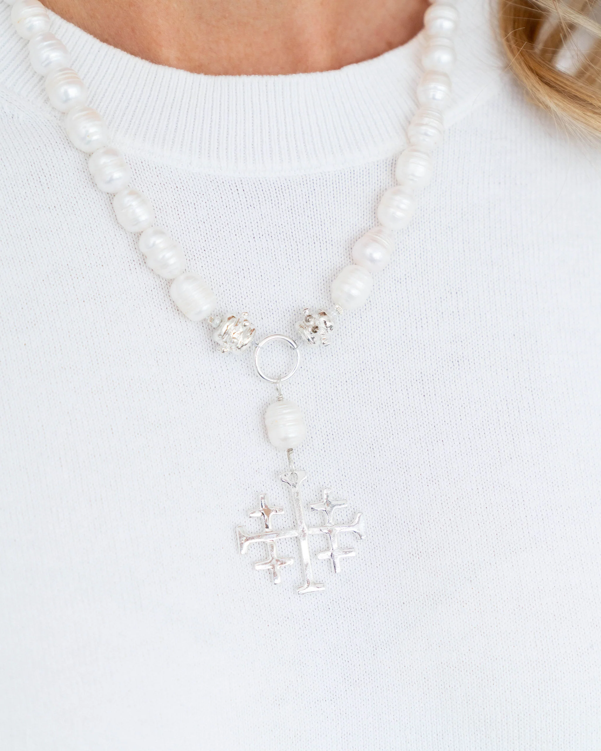 Large Jerusalem Cross Freshwater Pearl Necklace - Image 6