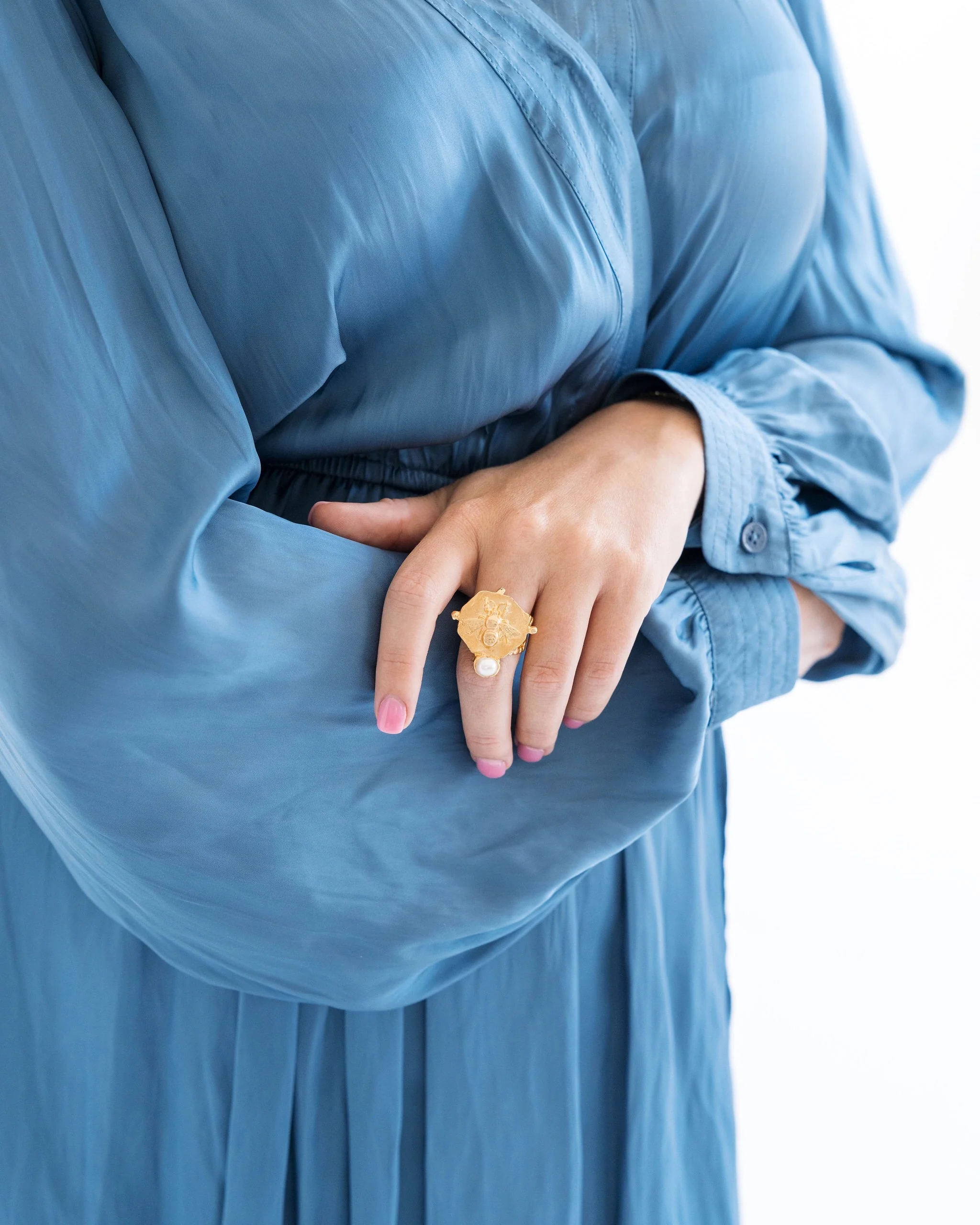 Pearl Bee Ring - Image 3