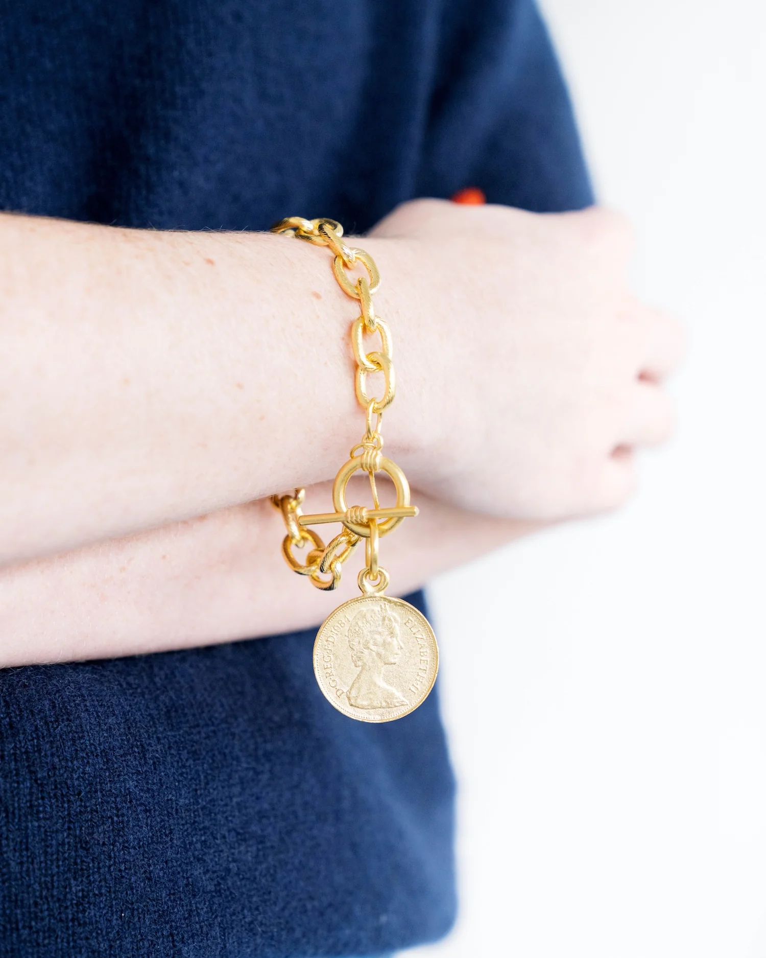 Queen Elizabeth II Coin Chain Bracelet - Image 3